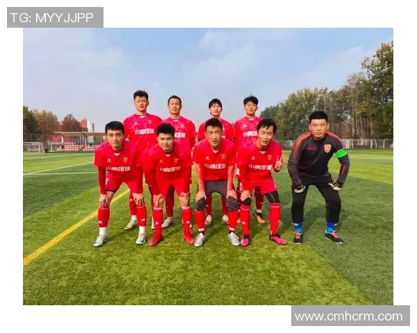 足球明星们的创意合照大集合展现球场外的精彩瞬间与友谊之美 足球明星们的创意合照大集合展现球场外的精彩瞬间与友谊之美